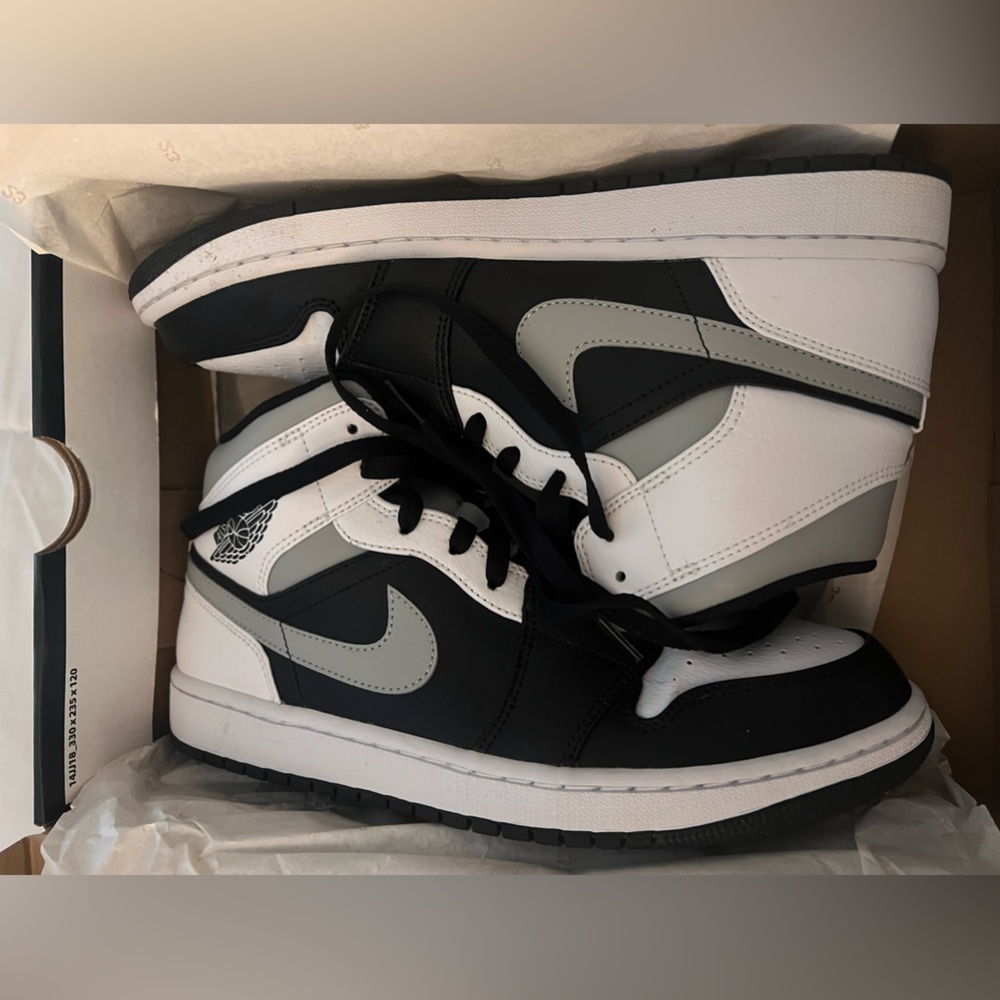 Air Jordan 1 mid sneakers